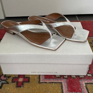 l’Intervalle - silver kitty heel sandals - size 8